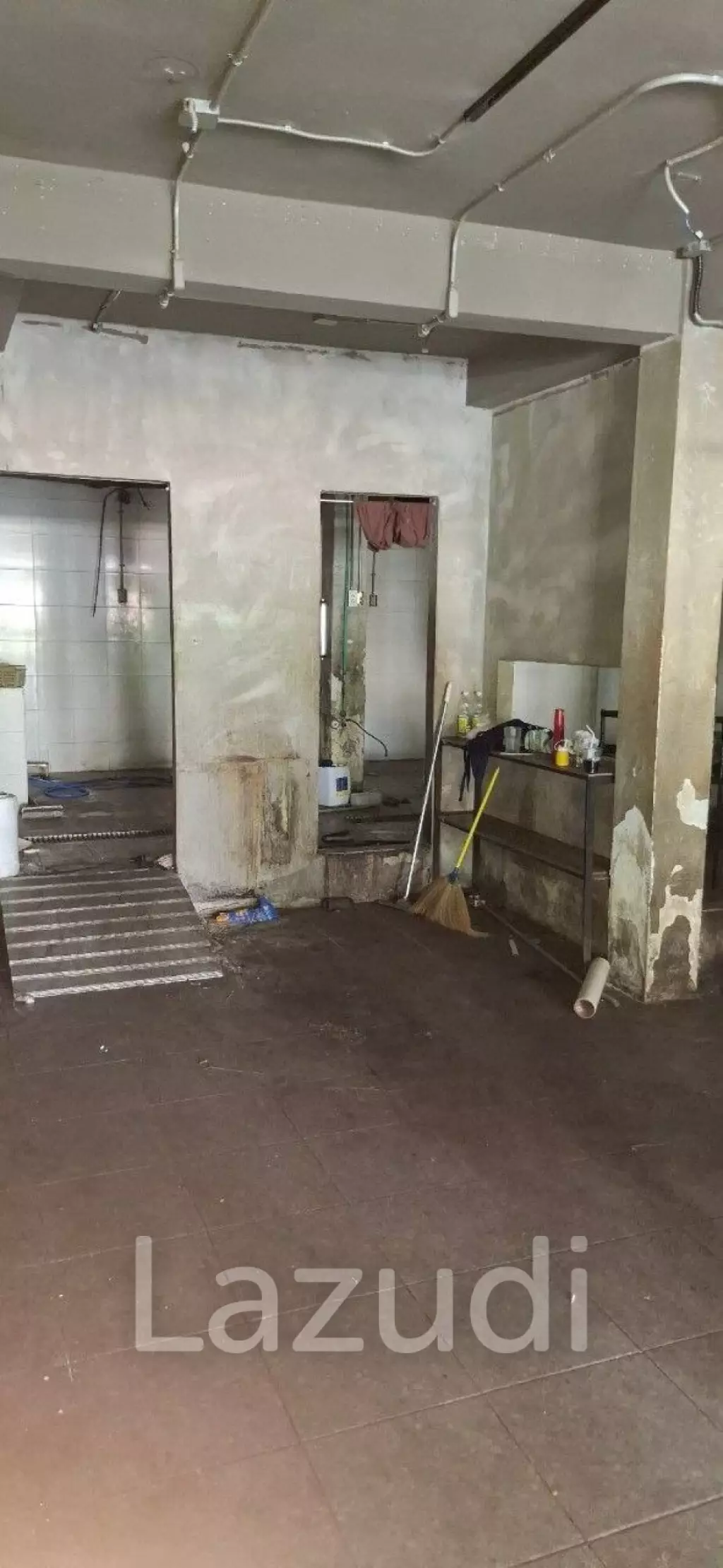 Very Rare Opportunity Shophouse For Sale on Main Road Sukhumvit 61 - Beside Major Ekkamai and Shops