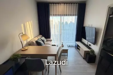 30 sqm high floor 1 bedroom condo at XT Ekkamai Khlong Tan Nuea Bangkok