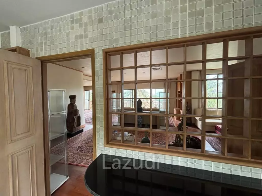 PALM HILLS CONDO ( FOREIGNER QUOTA )   : 2 bed condo  with open views