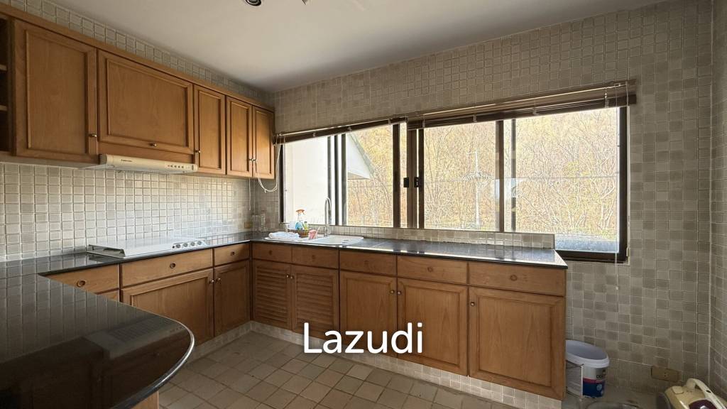 LOW-RISE 130 SQM. CONDO FOR SALE IN PALM HILLS GOLF CLUB