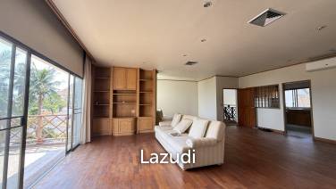 PALM HILLS CONDO ( FOREIGNER QUOTA )   : 2 bed condo  with open views