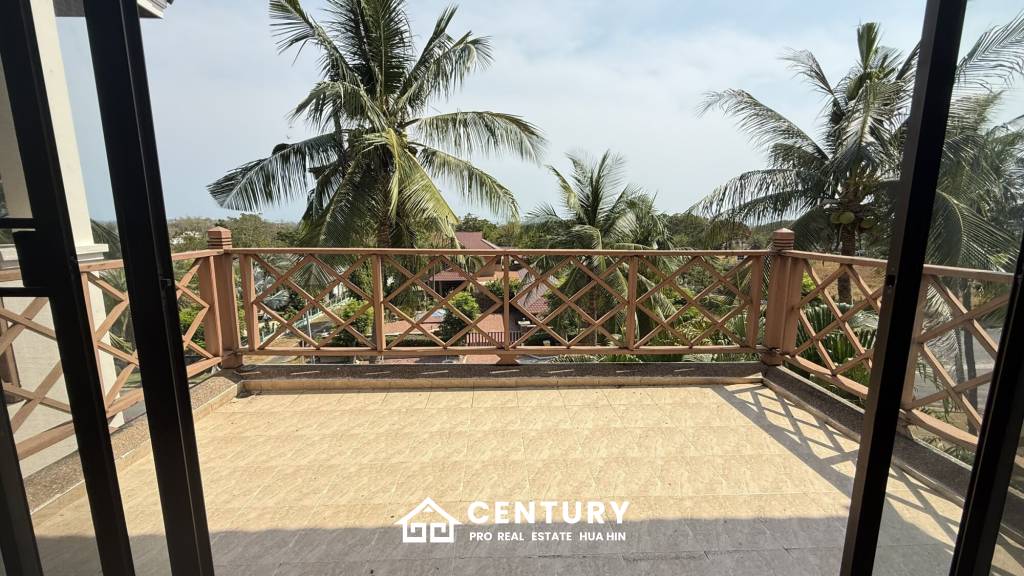 LOW-RISE 130 SQM. CONDO FOR SALE IN PALM HILLS GOLF CLUB