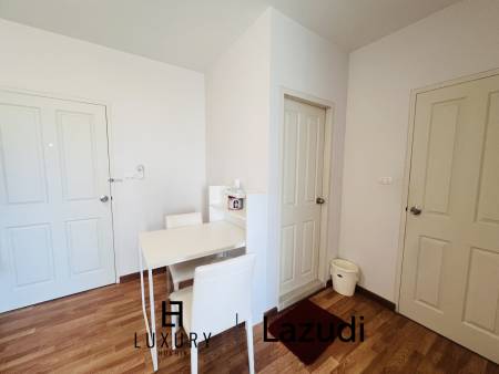 High-floor 1 Bedroom Condo at The Trust Condo