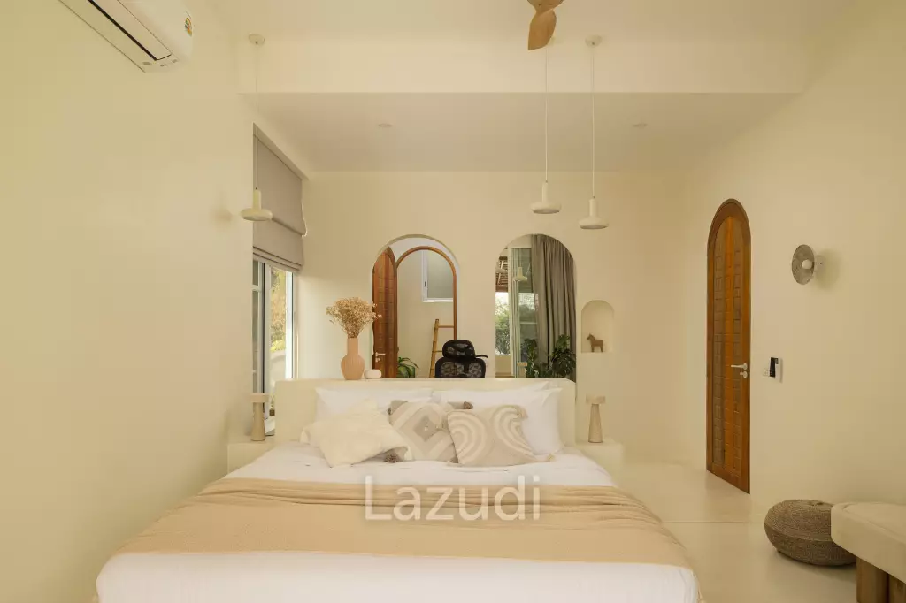 Beachside 5-Bedroom Villa in the Heart of Koh Phangan