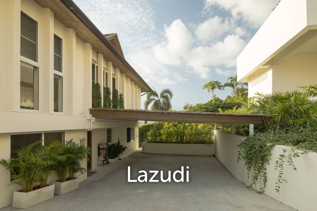Beachside 5-Bedroom Villa in the Heart of Koh Phangan
