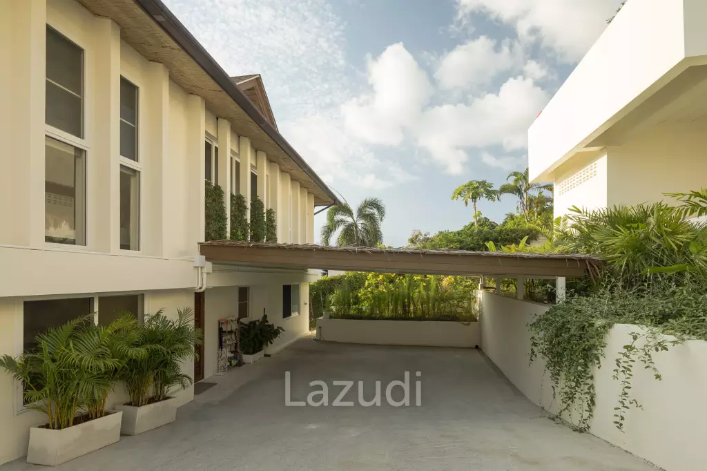 Beachside 5-Bedroom Villa in the Heart of Koh Phangan