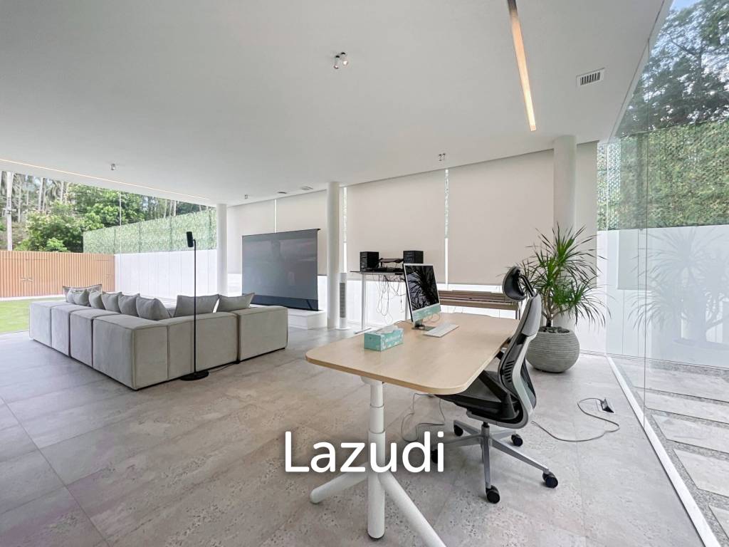 Ultra-Modern Forest Retreat: New Hi-Tech Minimalistic Villa