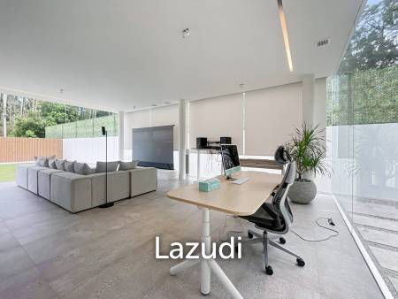 Ultra-Modern Forest Retreat: New Hi-Tech Minimalistic Villa