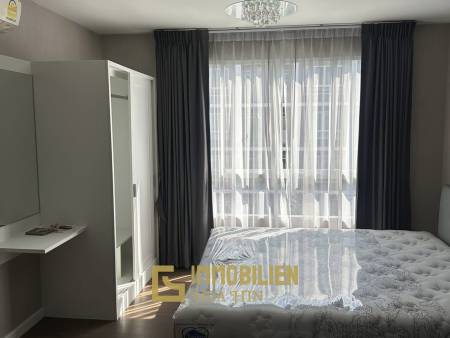 5. Stock / separates Schlafzimmer / Balkon