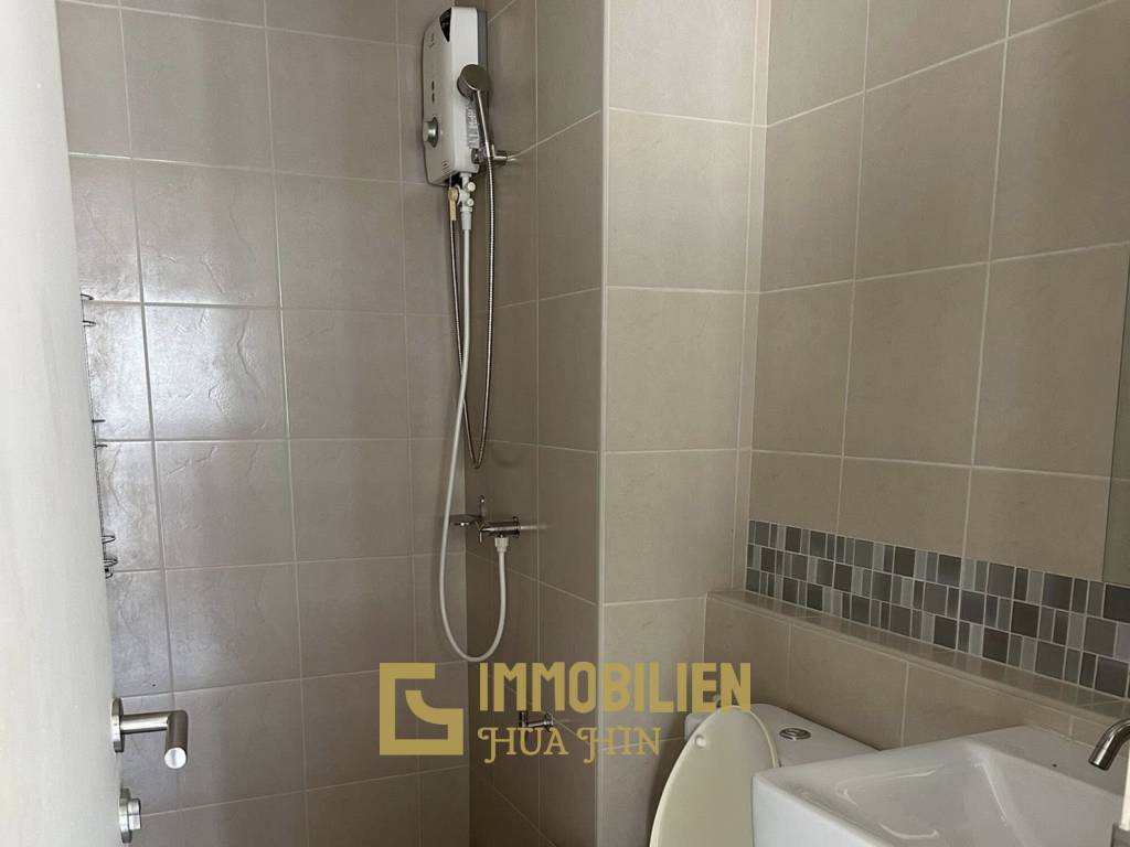 5. Stock / separates Schlafzimmer / Balkon