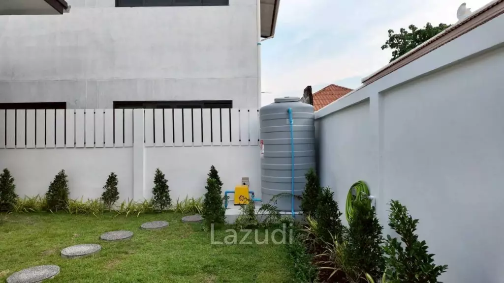 3 Bedroom 3 Bathroom 150 SQ.M. Renovated House In Pobsuk