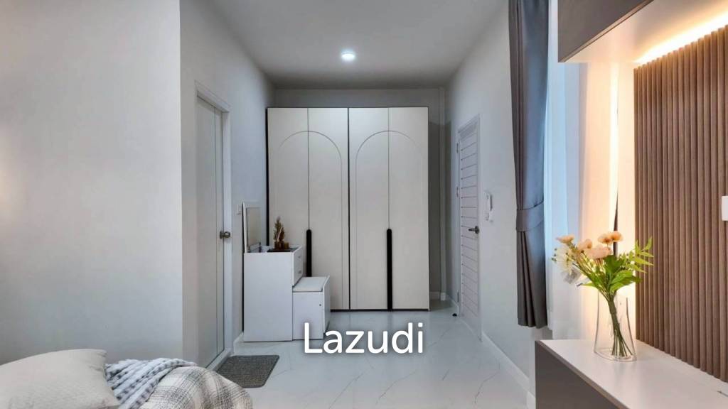3 Bedroom 3 Bathroom 150 SQ.M. Renovated House In Pobsuk