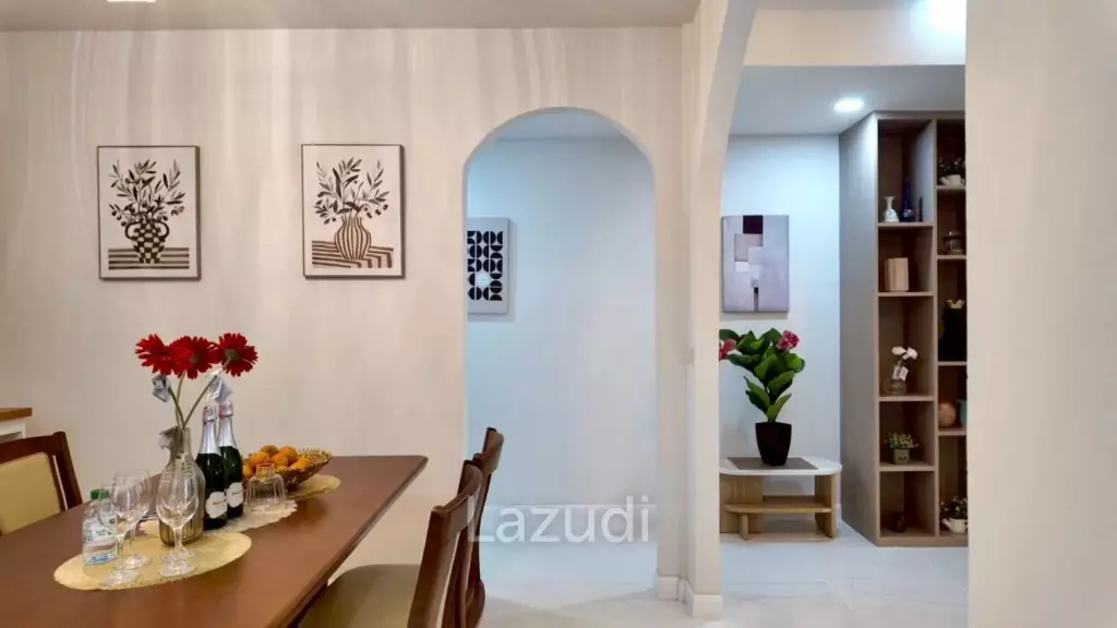 3 Bedroom 3 Bathroom 150 SQ.M. Renovated House In Pobsuk