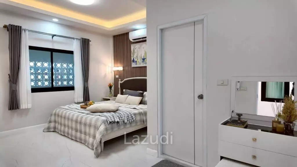 3 Bedroom 3 Bathroom 150 SQ.M. Renovated House In Pobsuk