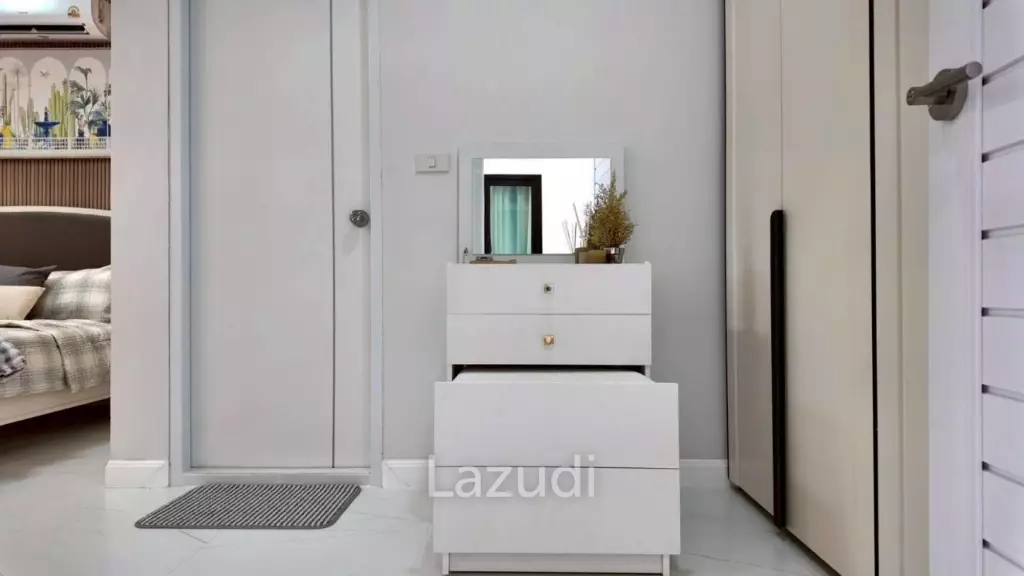 3 Bedroom 3 Bathroom 150 SQ.M. Renovated House In Pobsuk