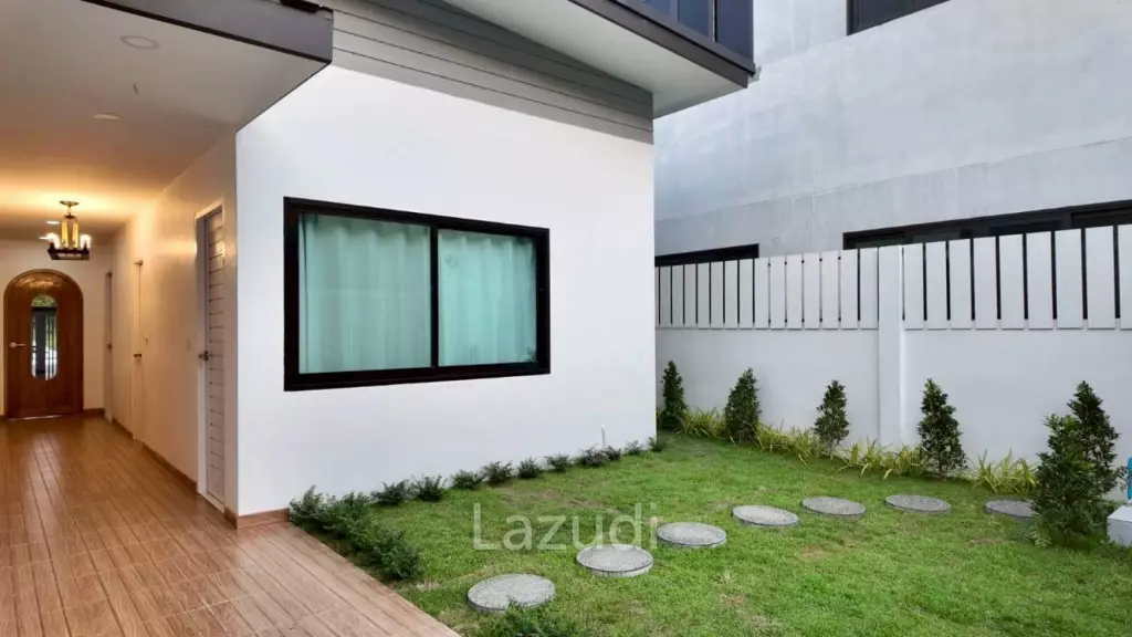 3 Bedroom 3 Bathroom 150 SQ.M. Renovated House In Pobsuk