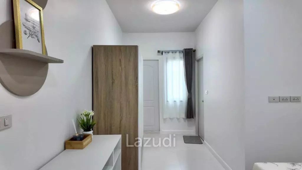 3 Bedroom 3 Bathroom 150 SQ.M. Renovated House In Pobsuk