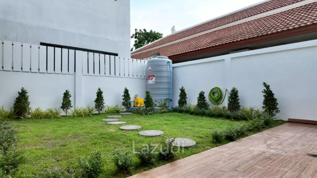 3 Bedroom 3 Bathroom 150 SQ.M. Renovated House In Pobsuk