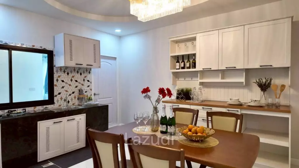 3 Bedroom 3 Bathroom 150 SQ.M. Renovated House In Pobsuk