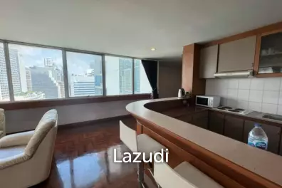 138 sqm high-floor condo at Asoke Place in Watthana Bangkok