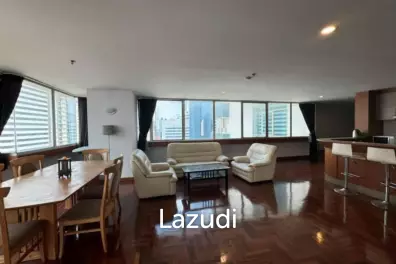 138 sqm high-floor condo at Asoke Place in Watthana Bangkok