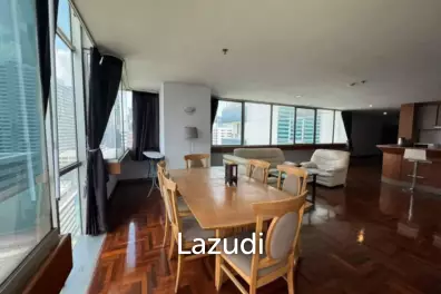 138 sqm high-floor condo at Asoke Place in Watthana Bangkok
