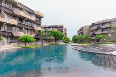BAAN SAN NGAM : Nice 2 Bed Beachfront condo at Cha-am