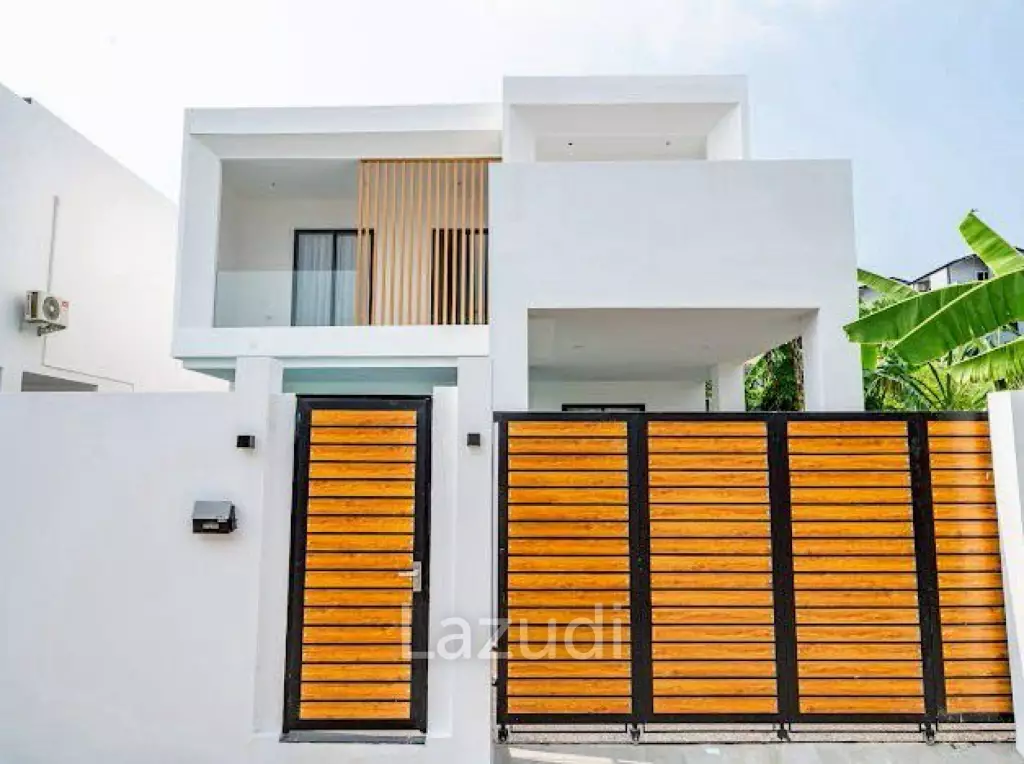 6 Bed 6 Bath 300 SQ.M. Private House In Central Pattaya