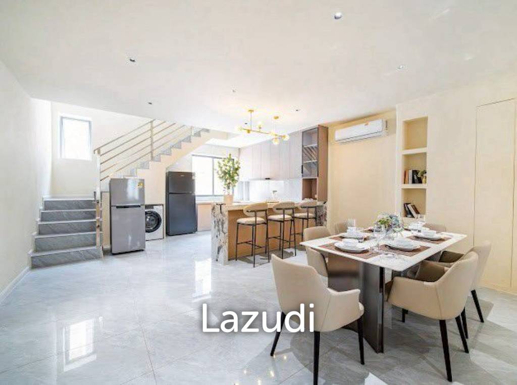 6 Bed 6 Bath 300 SQ.M. Private House In Central Pattaya