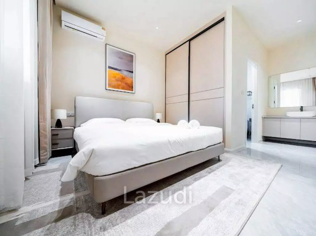 6 Bed 6 Bath 300 SQ.M. Private House In Central Pattaya
