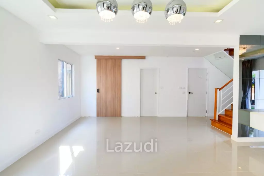 บ้านเดี่ยวโมเดิร์น 2 ชั้น 180 ตร.ม. พร้อมสวนส่วนตัว ทำเลห้วยใหญ่ พัทยา
