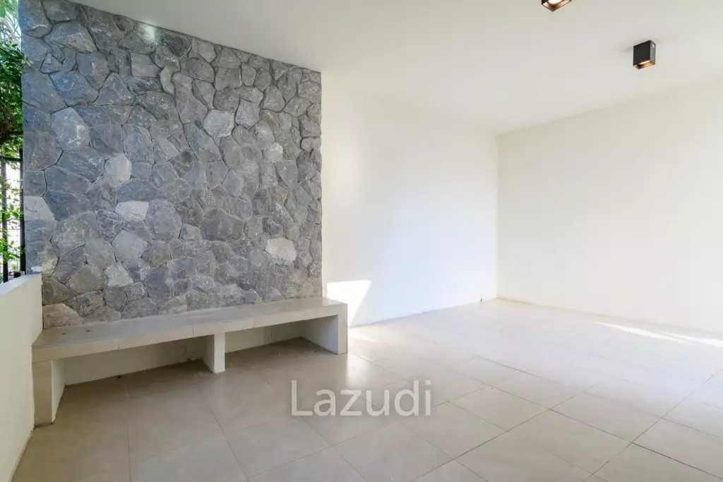 บ้านเดี่ยวโมเดิร์น 2 ชั้น 180 ตร.ม. พร้อมสวนส่วนตัว ทำเลห้วยใหญ่ พัทยา