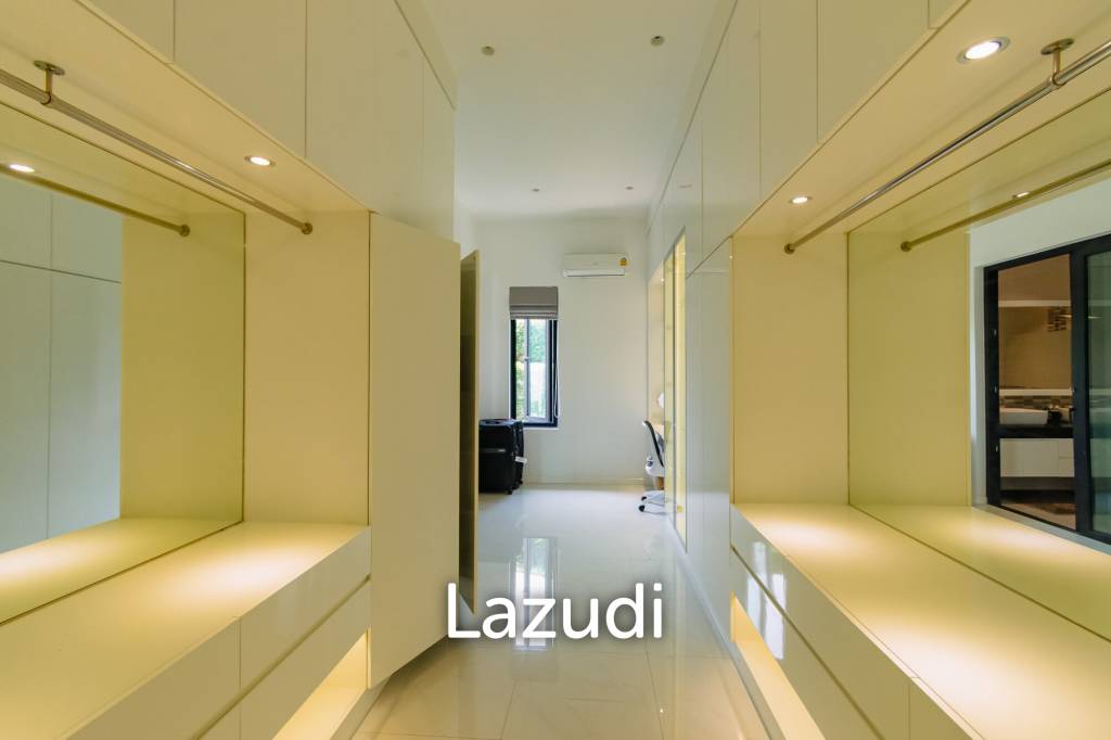 PARKLAND VILLA :  Modern  3 Bed Pool Villa with big land plot