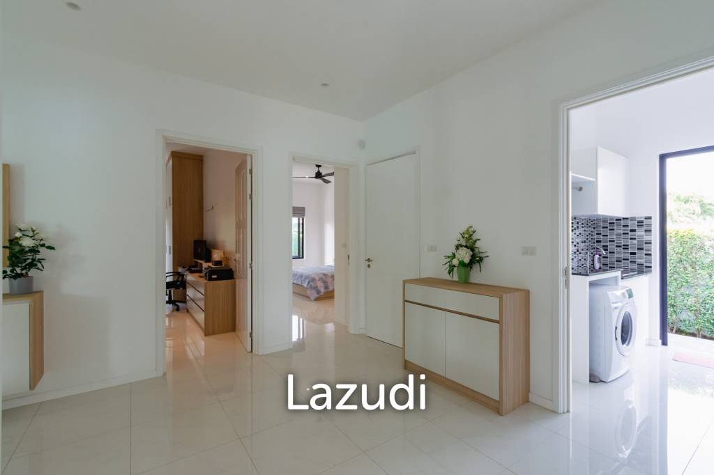 PARKLAND VILLA :  Modern  3 Bed Pool Villa with big land plot