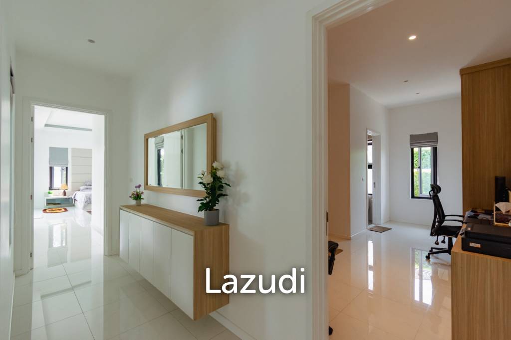 PARKLAND VILLA :  Modern  3 Bed Pool Villa with big land plot