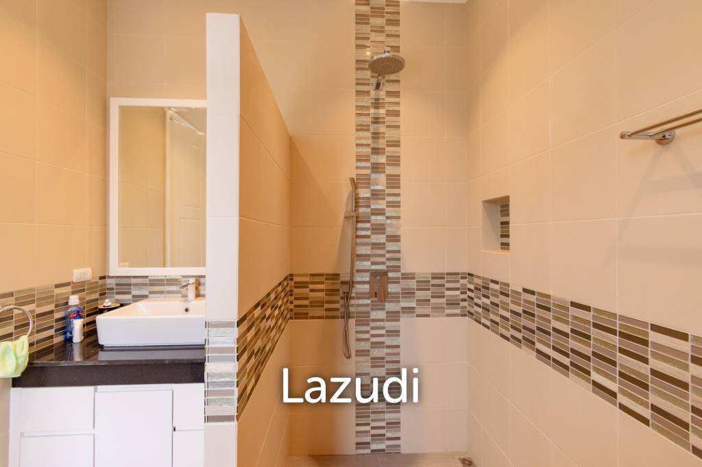 PARKLAND VILLA :  Modern  3 Bed Pool Villa with big land plot