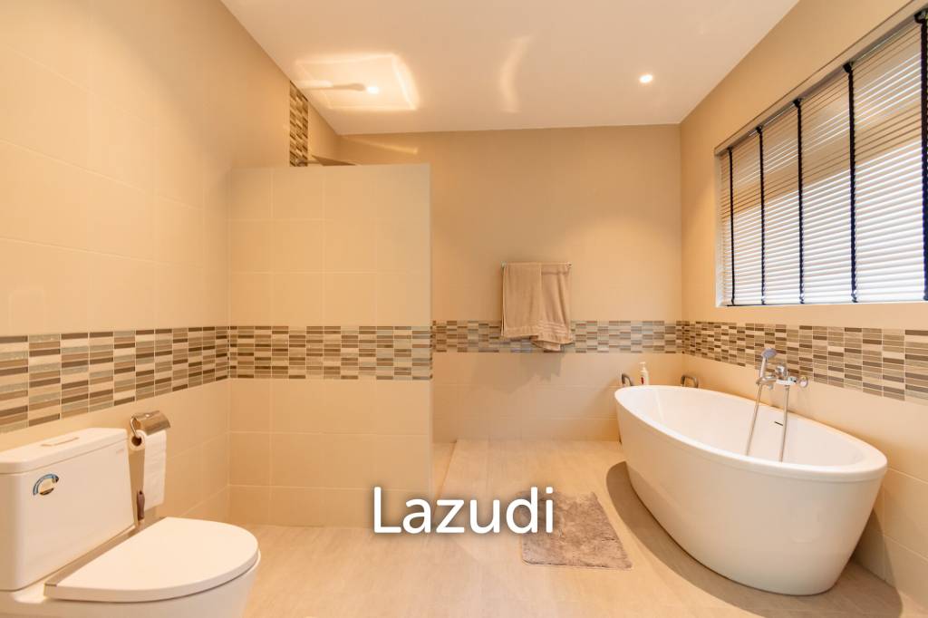 PARKLAND VILLA :  Modern  3 Bed Pool Villa with big land plot