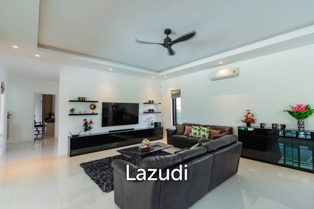 PARKLAND VILLA :  Modern  3 Bed Pool Villa with big land plot