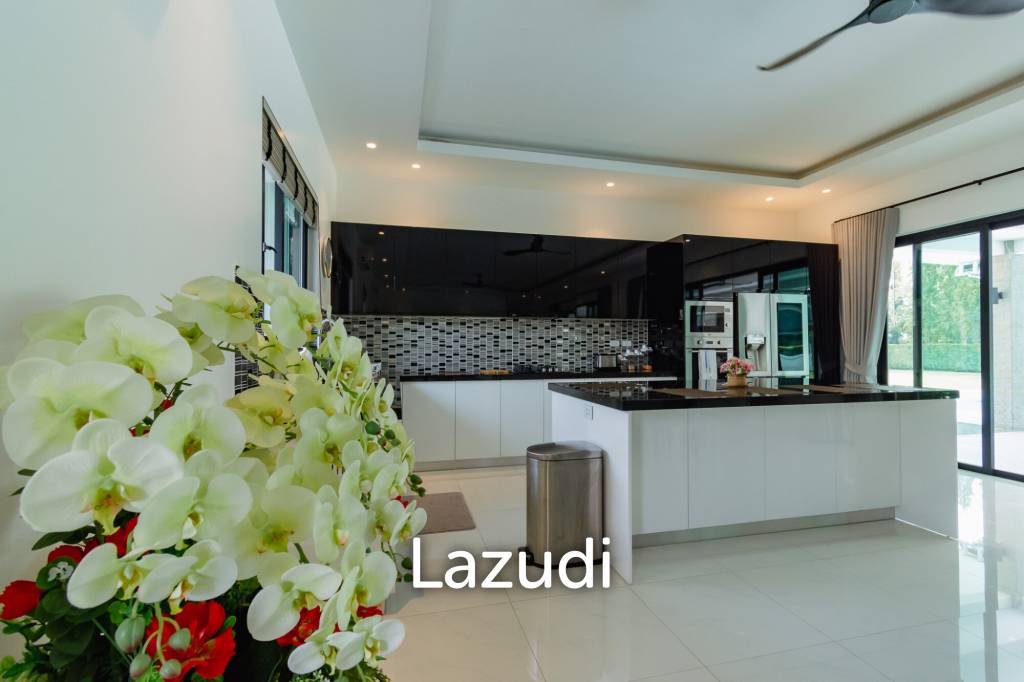 PARKLAND VILLA :  Modern  3 Bed Pool Villa with big land plot