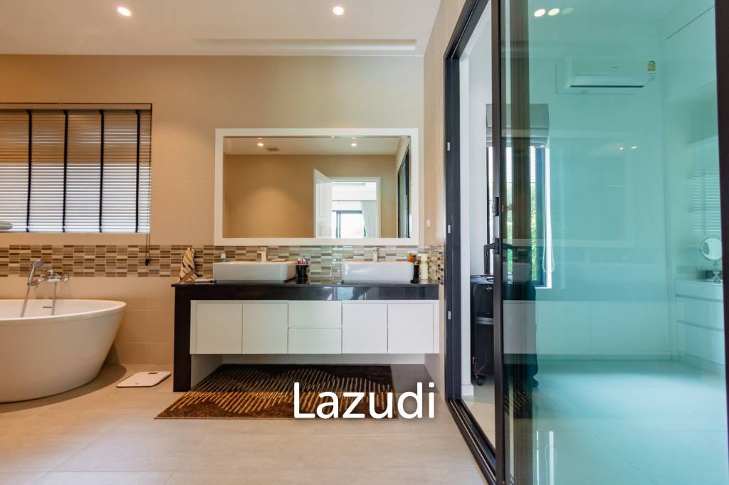 PARKLAND VILLA :  Modern  3 Bed Pool Villa with big land plot