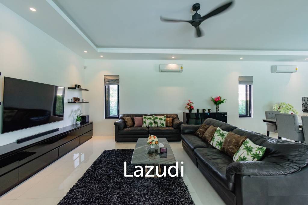 PARKLAND VILLA :  Modern  3 Bed Pool Villa with big land plot