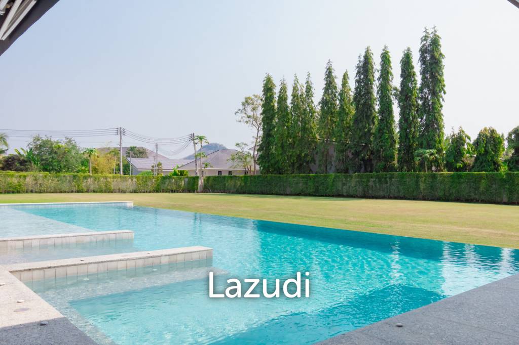 PARKLAND VILLA :  Modern  3 Bed Pool Villa with big land plot