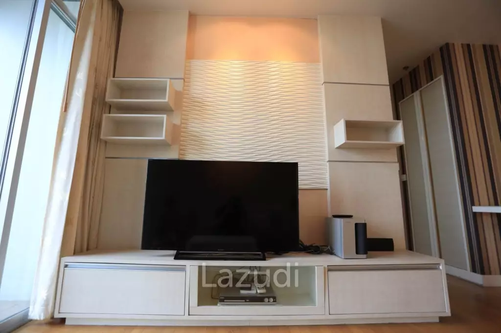 70 sqm high floor 1 bedroom condo at Urbana Sathorn Bangkok