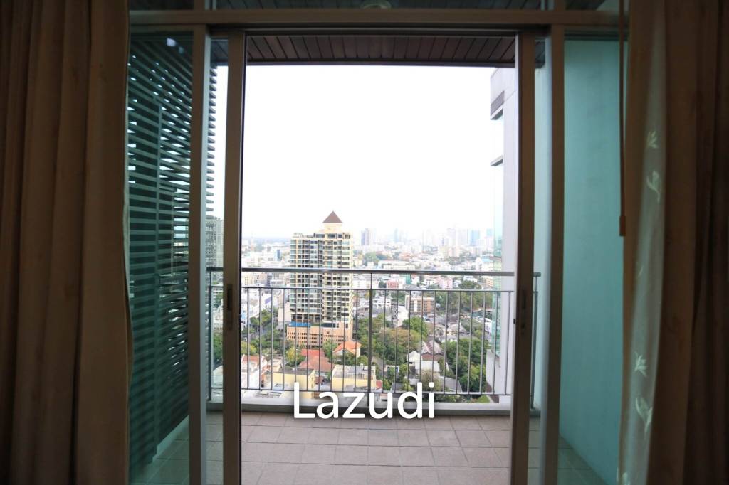 70 sqm high floor 1 bedroom condo at Urbana Sathorn Bangkok
