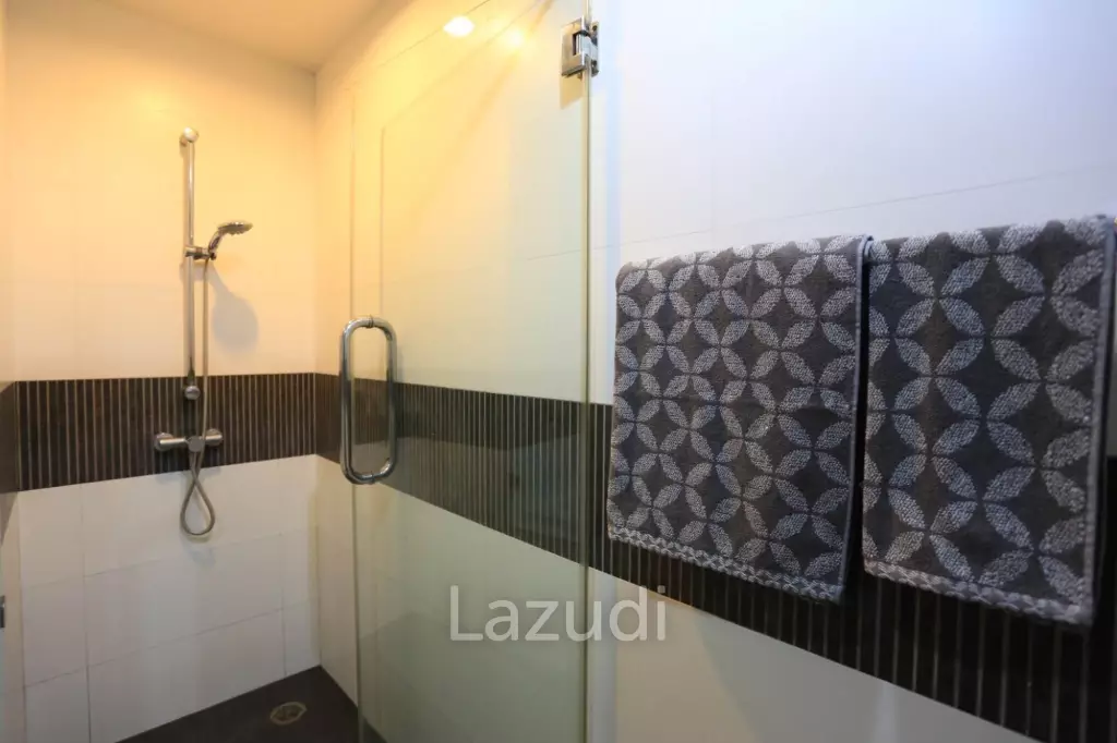 70 sqm high floor 1 bedroom condo at Urbana Sathorn Bangkok