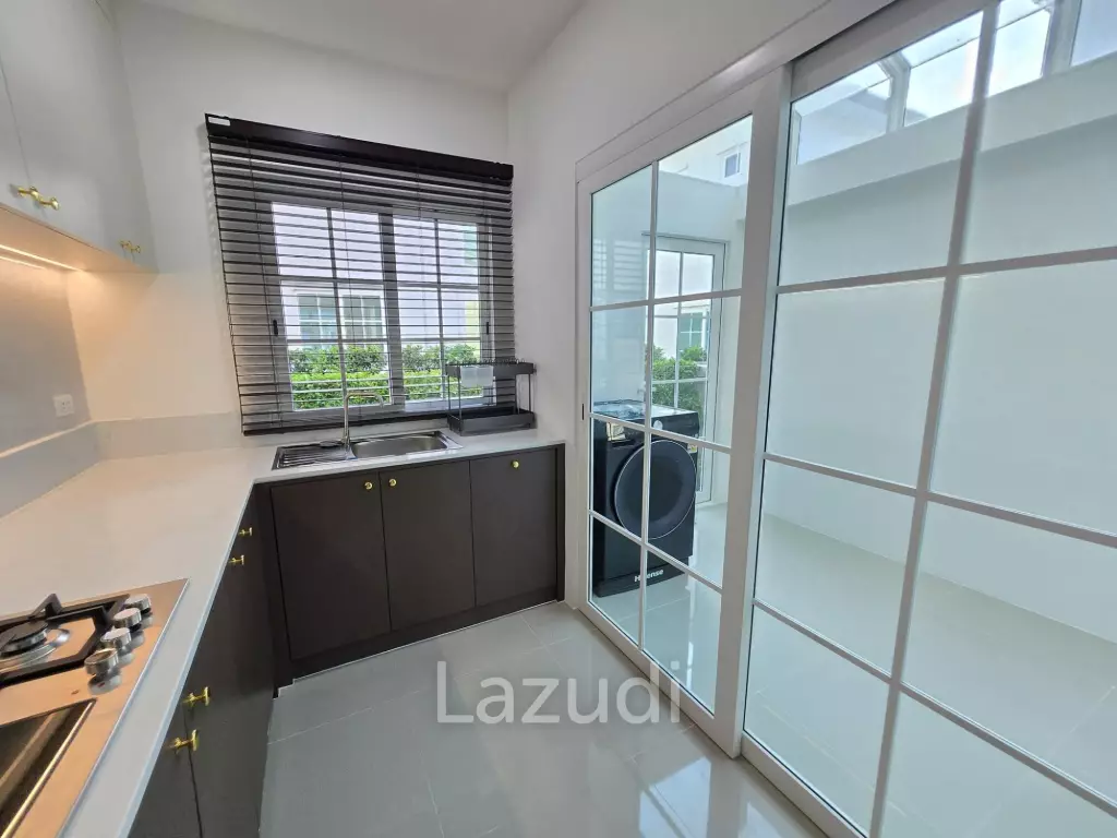 163 sqm modern detached house Grandio Bangna KM.5 Bang Plee