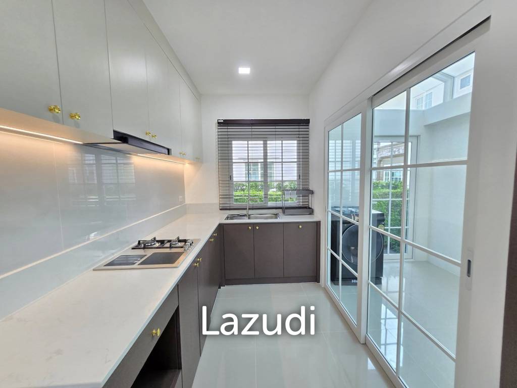 163 sqm modern detached house Grandio Bangna KM.5 Bang Plee