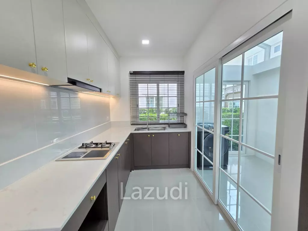 163 sqm modern detached house Grandio Bangna KM.5 Bang Plee
