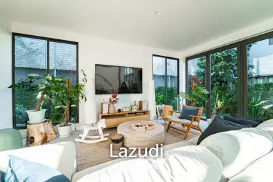 297 sqm modern detached house in Setthasiri Krungthep Kreetha 2 Hua Mak