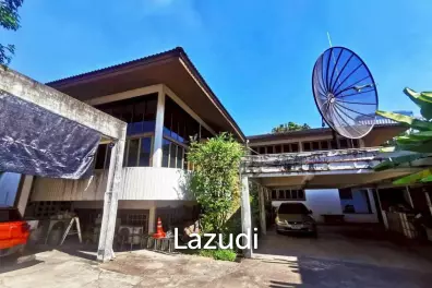 303 sqm Pool Home for Sale in Hua Mak Bang Kapi Bangkok